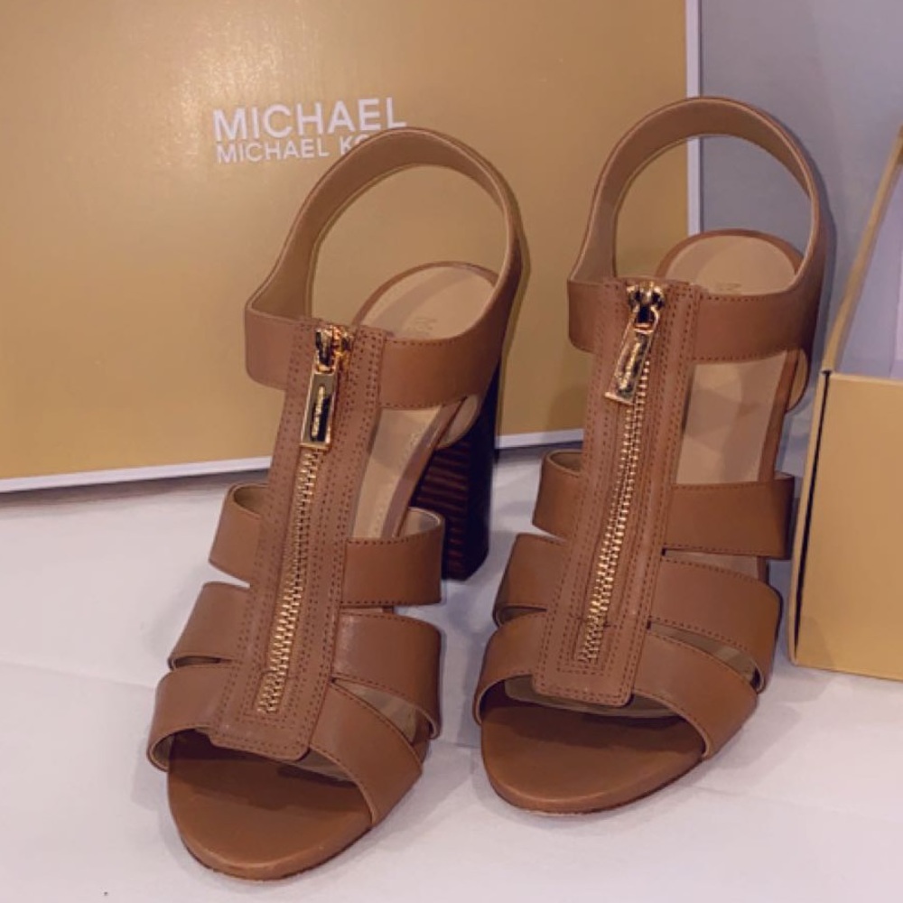 Like NEW Michael Kors Tan Leather Damita Sandals